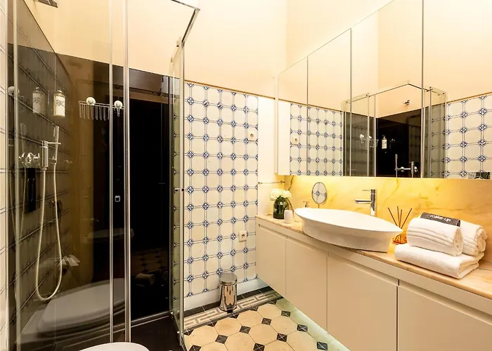 Apartment Centrally Located In *